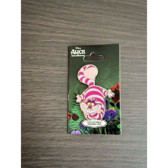 Disney Alice in Wonderland Cheshire Cat Enamel Pin - Picture 1 of 3